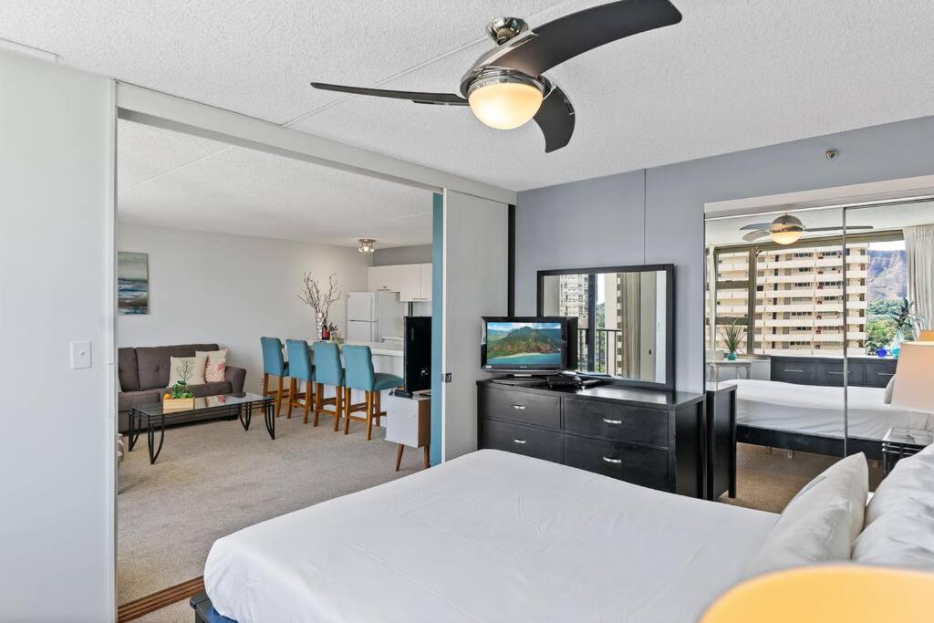 Diamond Head View @Waikiki Banyan Apartment Honolulu Exterior photo