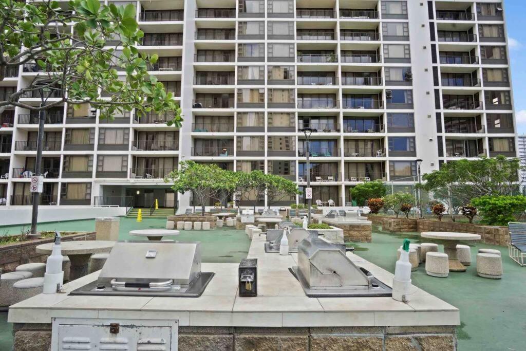 Diamond Head View @Waikiki Banyan Apartment Honolulu Exterior photo